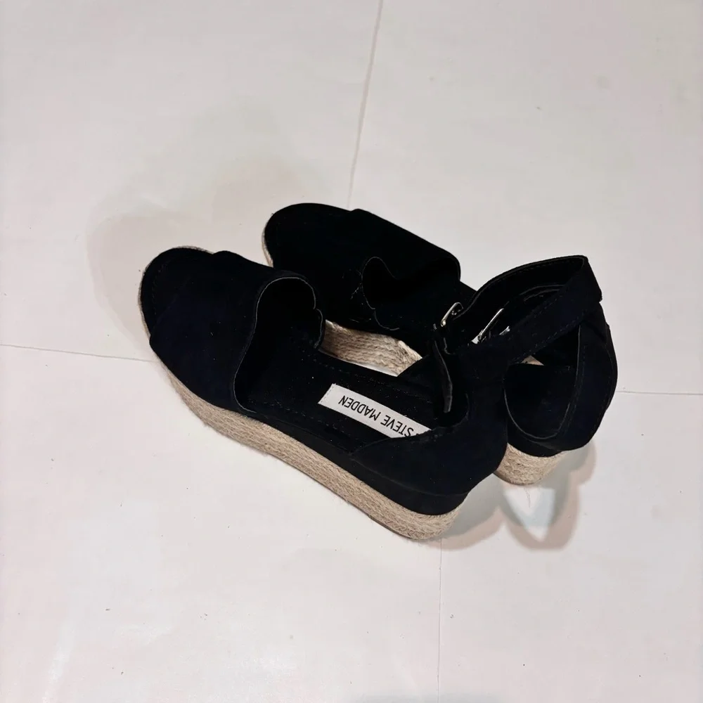 Steve Madden Black Espadrille Wedges
